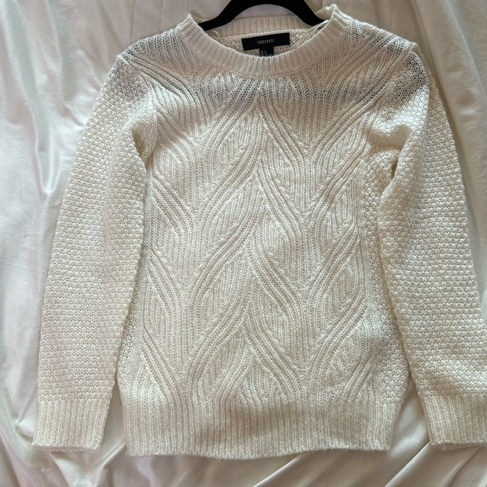 NWOT Forever 21 White Cable Knit Sweater Size Small